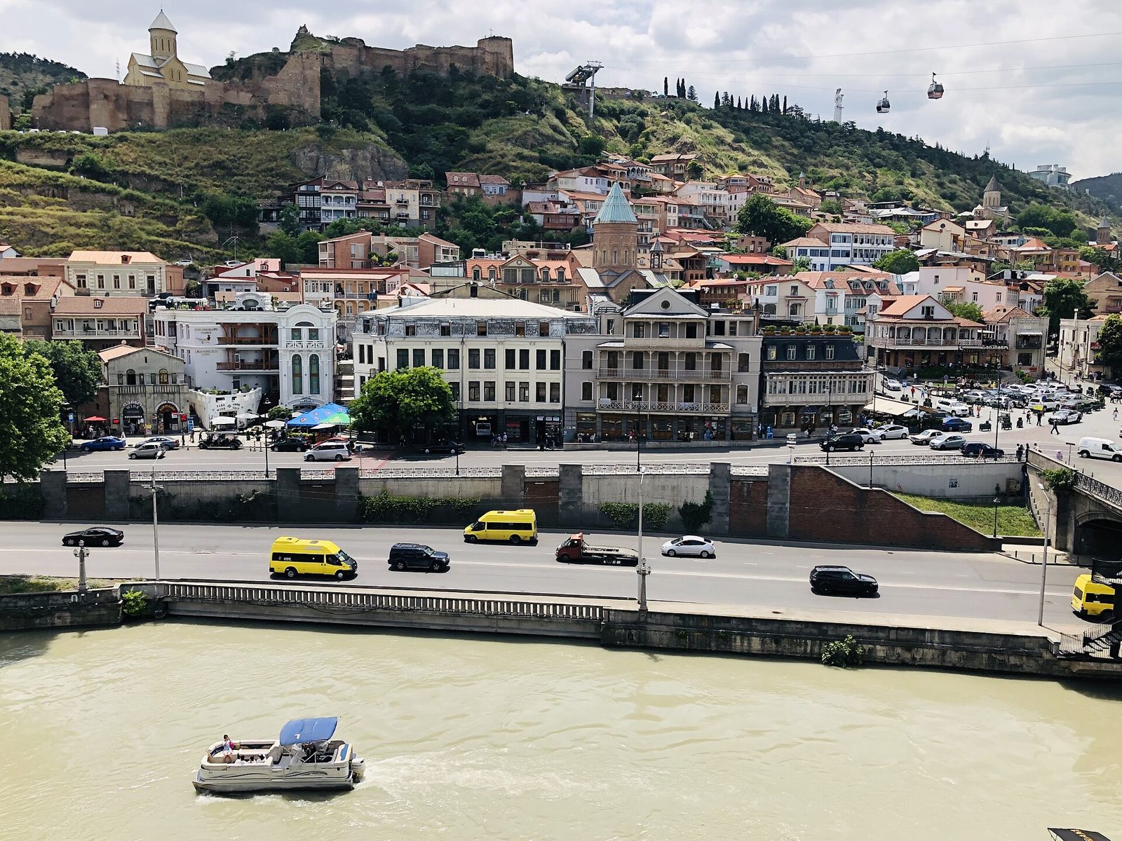 Georgia in 10 Days: Tbilisi, Kazbegi and the Wine Route