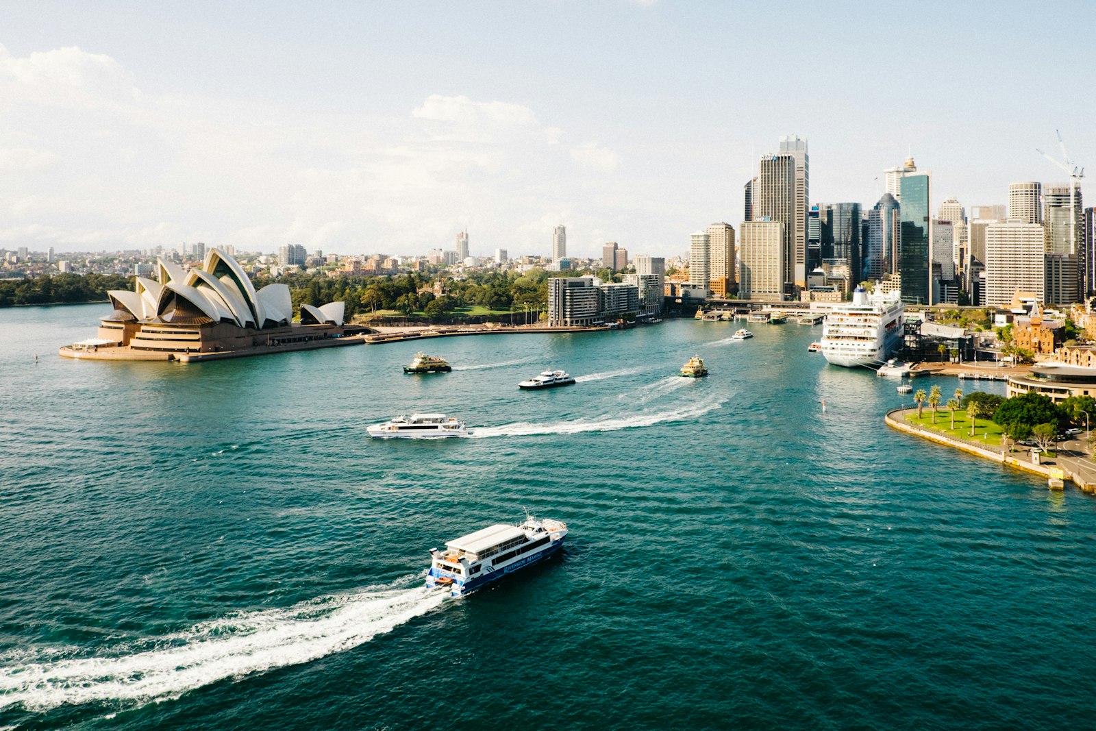 Sydney: Opera, Beaches and Wild Nature in 8 Days