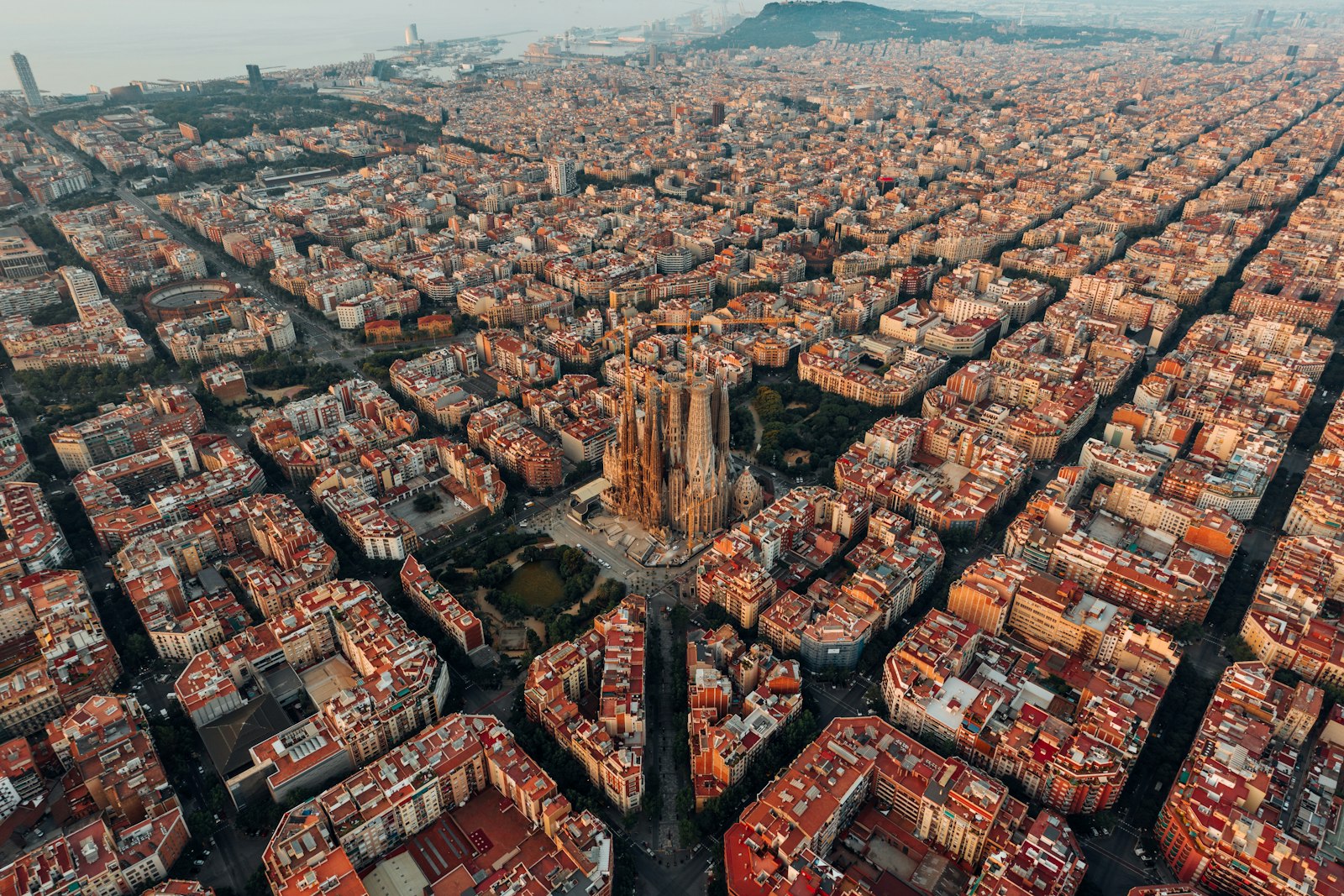 Barcelona: Gaudí, Gastronomy and the Mediterranean in 7 Days